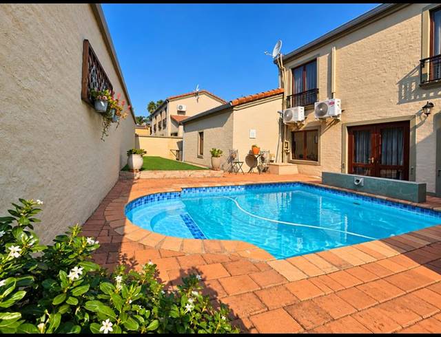 3 BEDROOM TOWNHOUSE FOR SALE IN FAERIE GLEN